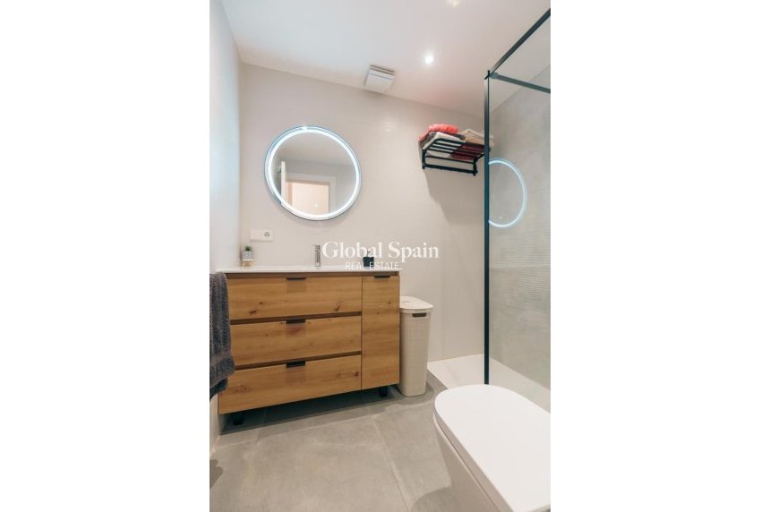 Wederverkoop - APPARTEMENT -
L'ALBIR - center