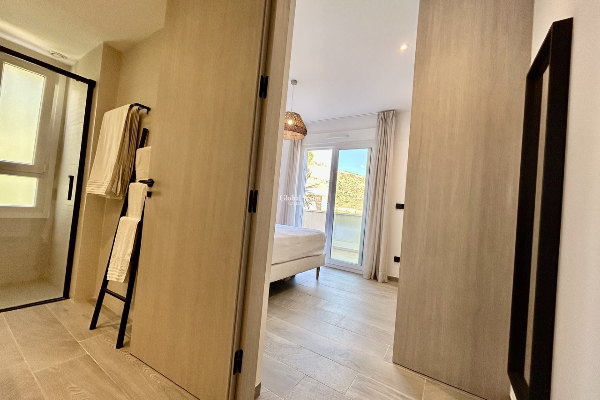 Wederverkoop - APPARTEMENT -
LA FINCA GOLF - Inland