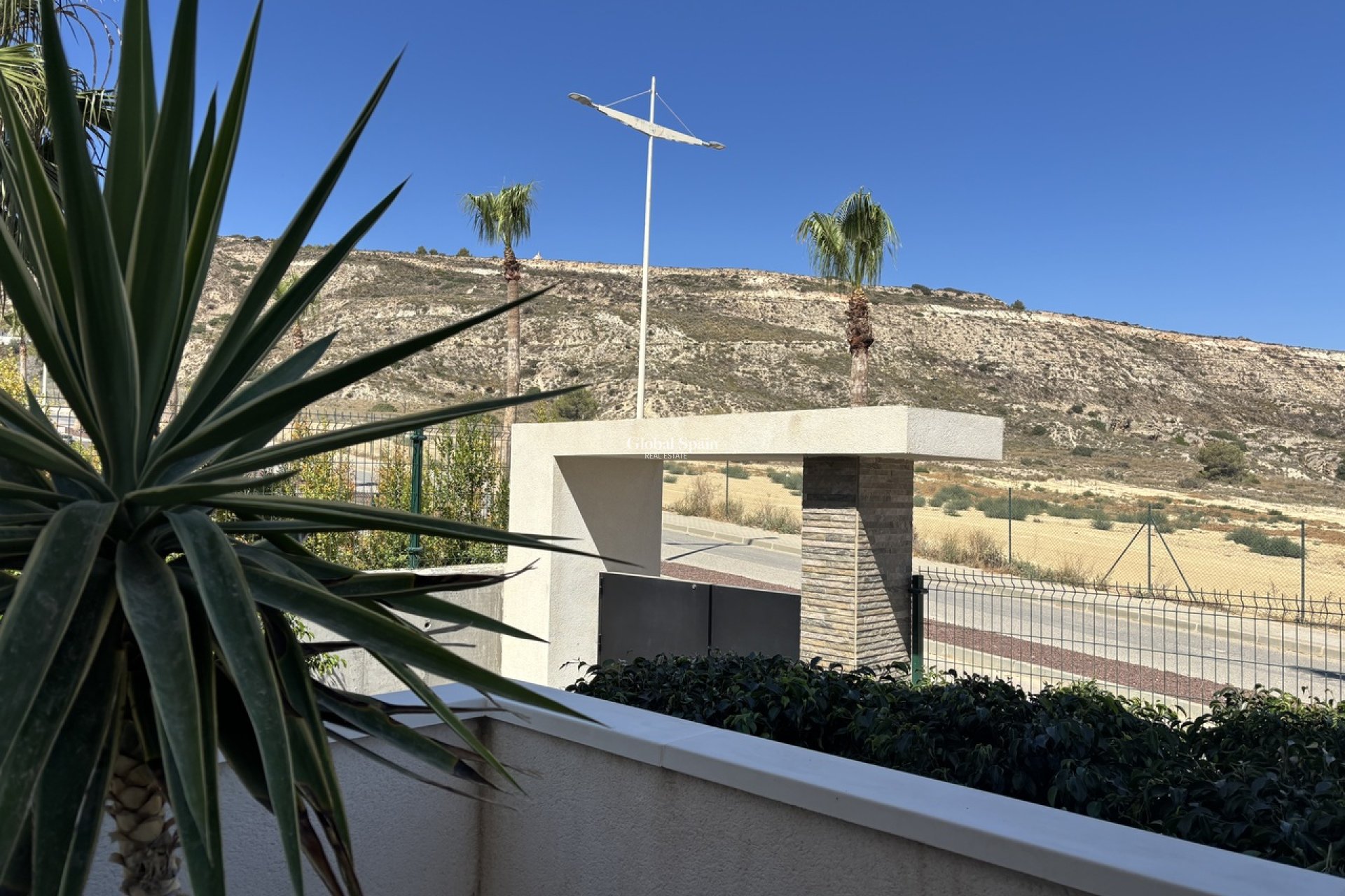 Wederverkoop - APPARTEMENT -
LA FINCA GOLF - Inland