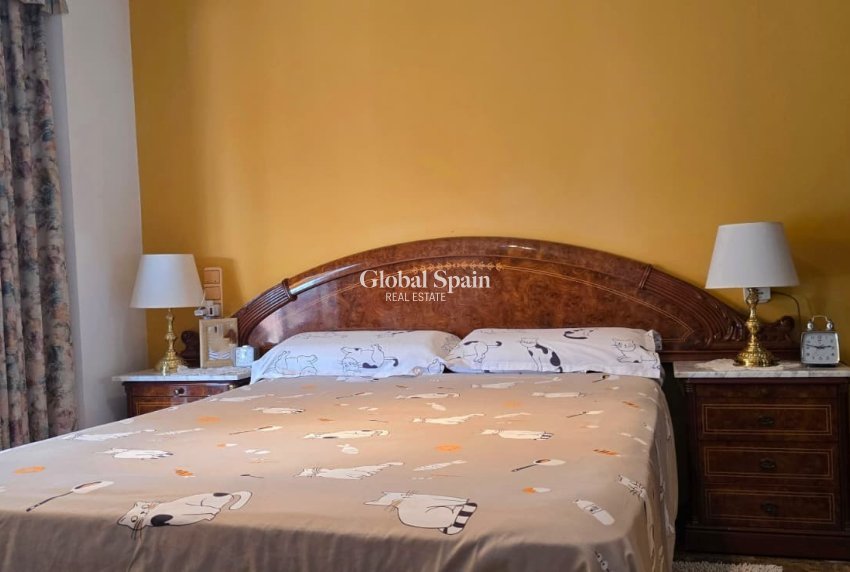 Wederverkoop - APPARTEMENT -
LA FONT D'EN CARRÒS - Centro