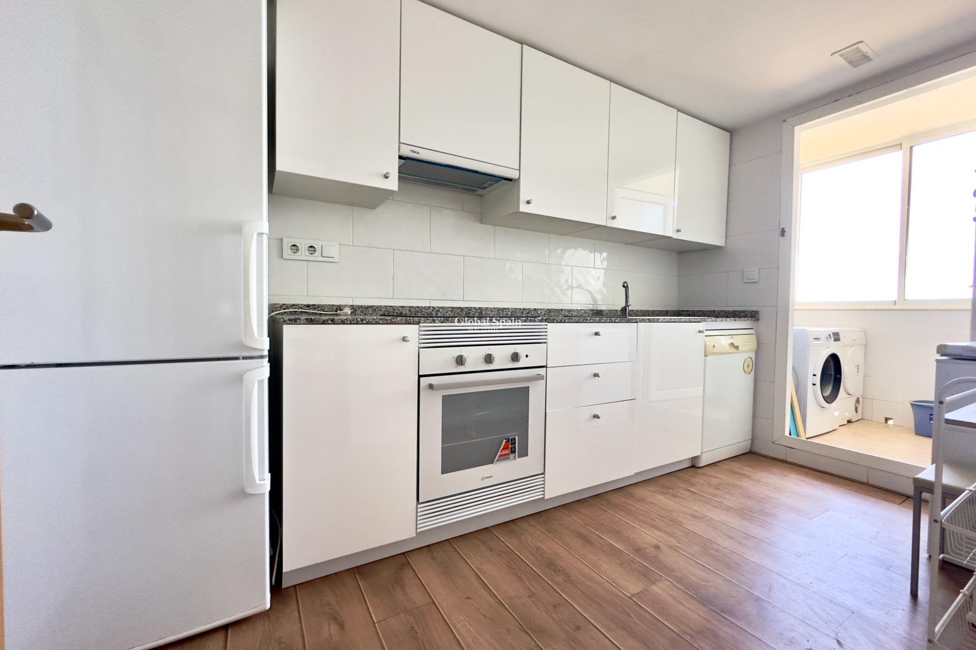 Wederverkoop - APPARTEMENT -
LA MANGA DEL MAR MENOR - Playa del Esparto-Veneziola