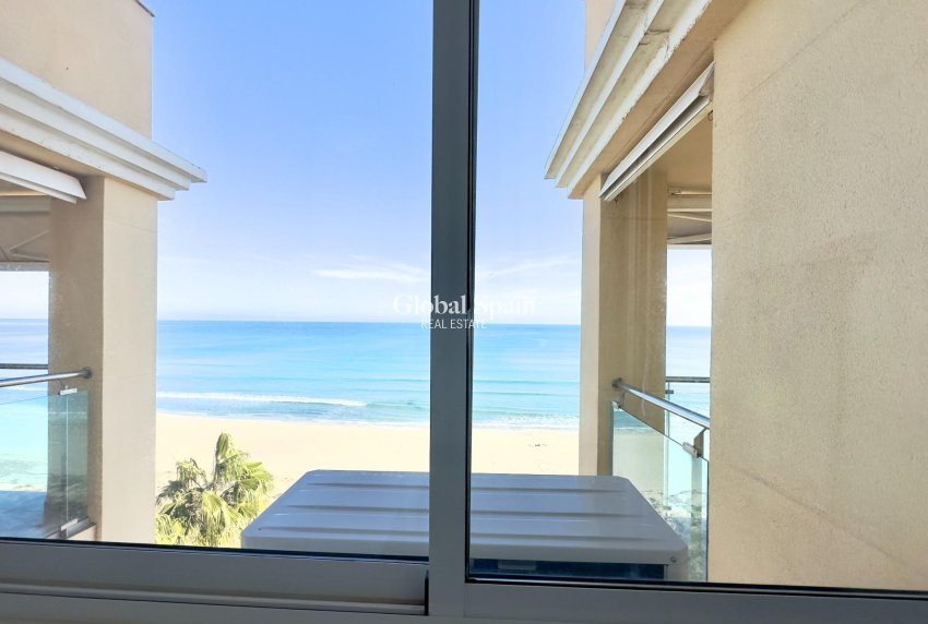 Wederverkoop - APPARTEMENT -
LA MANGA DEL MAR MENOR - Playa del Esparto-Veneziola