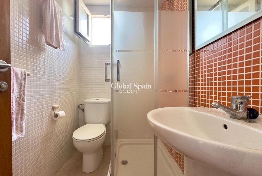 Wederverkoop - APPARTEMENT -
LA MANGA DEL MAR MENOR - Playa del Esparto-Veneziola