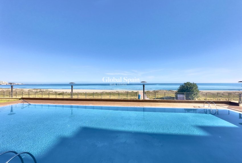 Wederverkoop - APPARTEMENT -
LA MANGA DEL MAR MENOR - Playa del Esparto-Veneziola