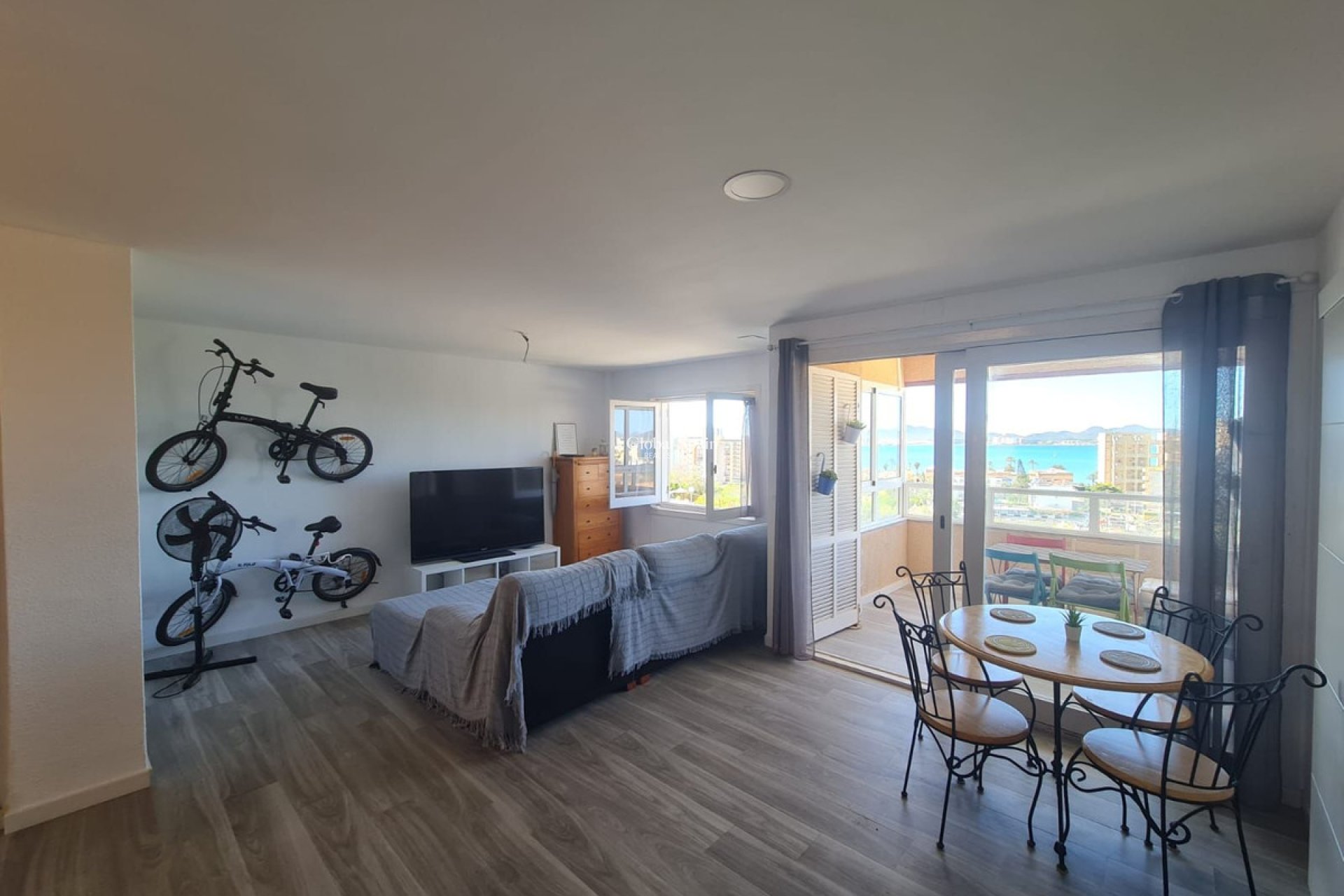 Wederverkoop - APPARTEMENT -
LA MANGA DEL MAR MENOR