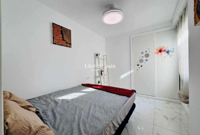 Wederverkoop - APPARTEMENT -
LA MATA - Costa Blanca