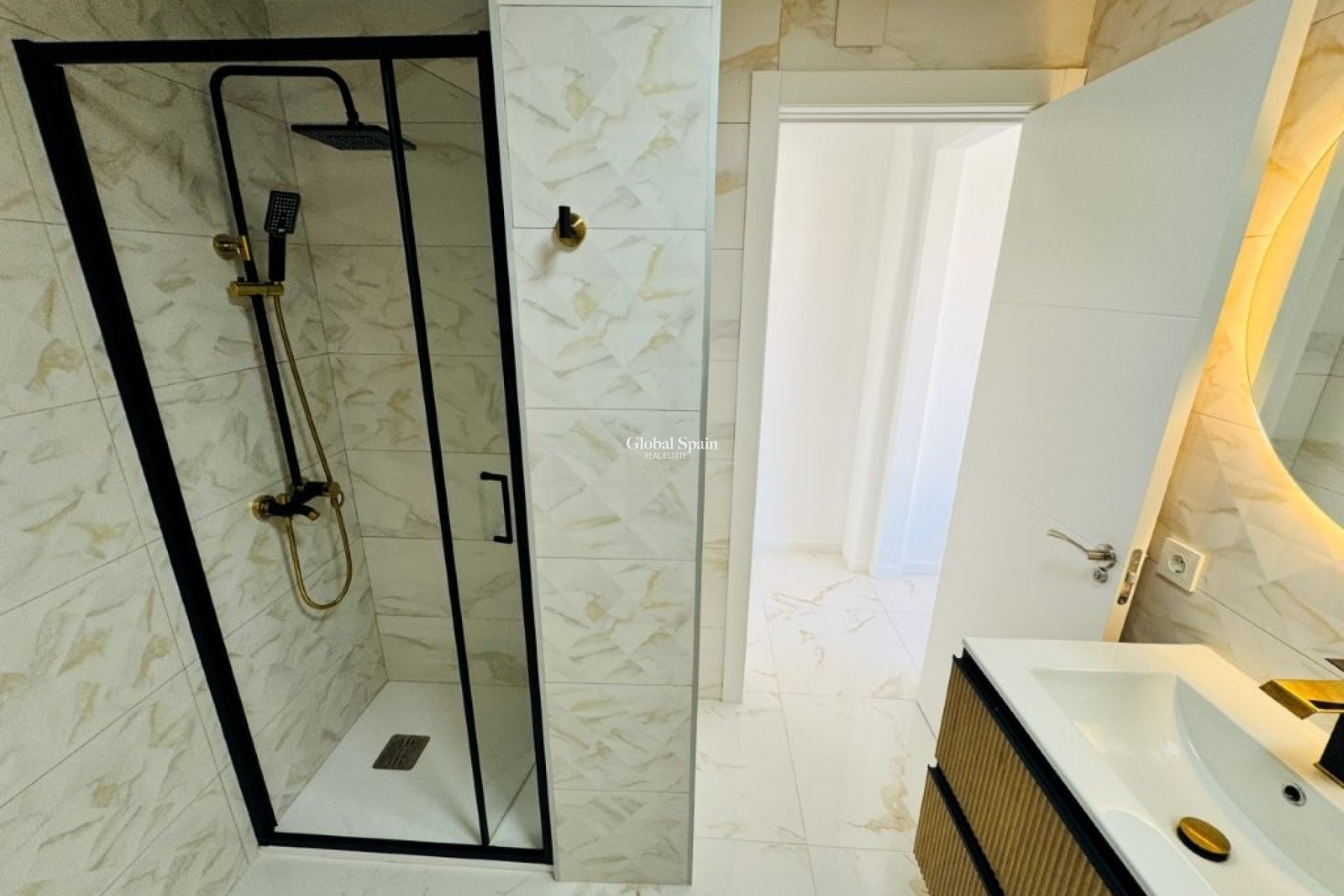 Wederverkoop - APPARTEMENT -
LA MATA - Costa Blanca