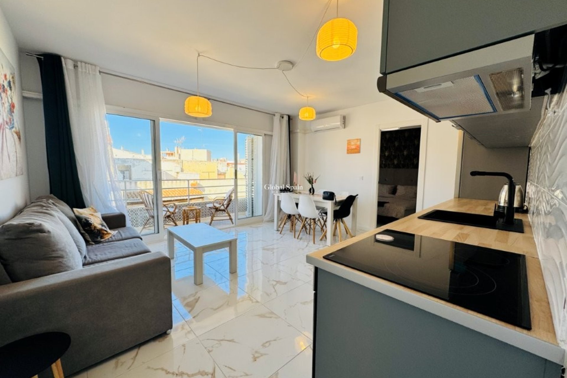 Wederverkoop - APPARTEMENT -
LA MATA - Costa Blanca