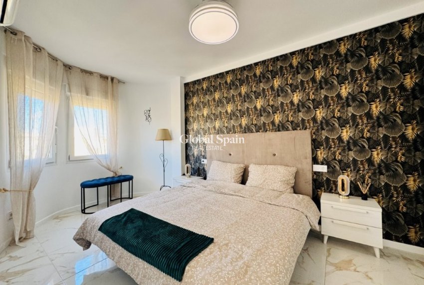 Wederverkoop - APPARTEMENT -
LA MATA - Costa Blanca