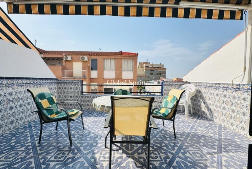 Wederverkoop - APPARTEMENT -
LA MATA - Costa Blanca