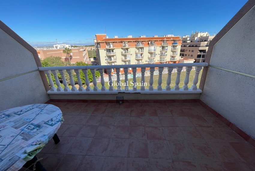 Wederverkoop - APPARTEMENT -
LA MATA - Costa Blanca