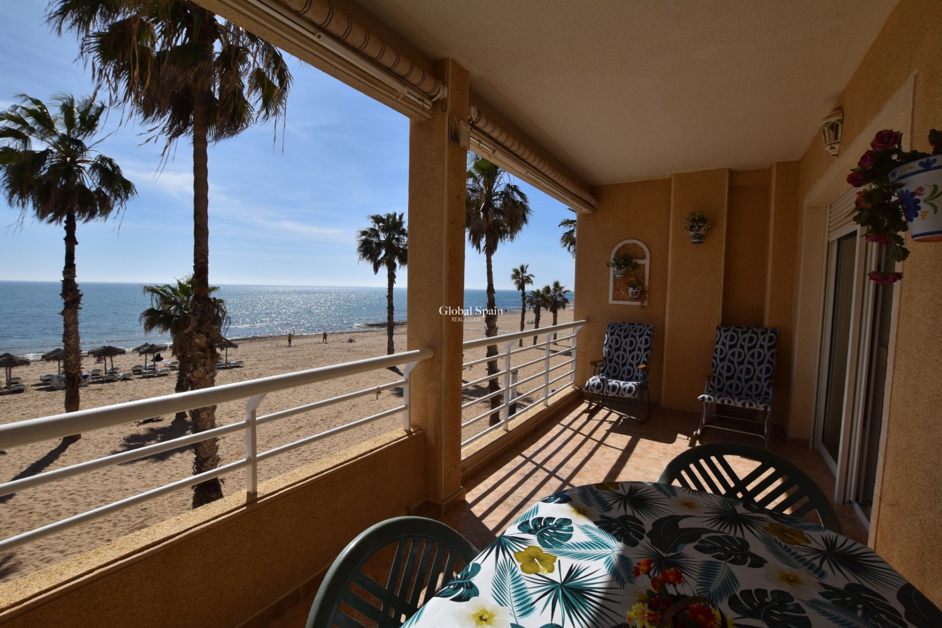 Wederverkoop - APPARTEMENT -
LA MATA - Costa Blanca