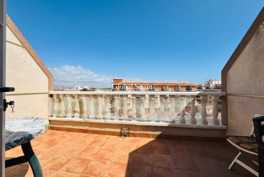 Wederverkoop - APPARTEMENT -
LA MATA - Costa Blanca