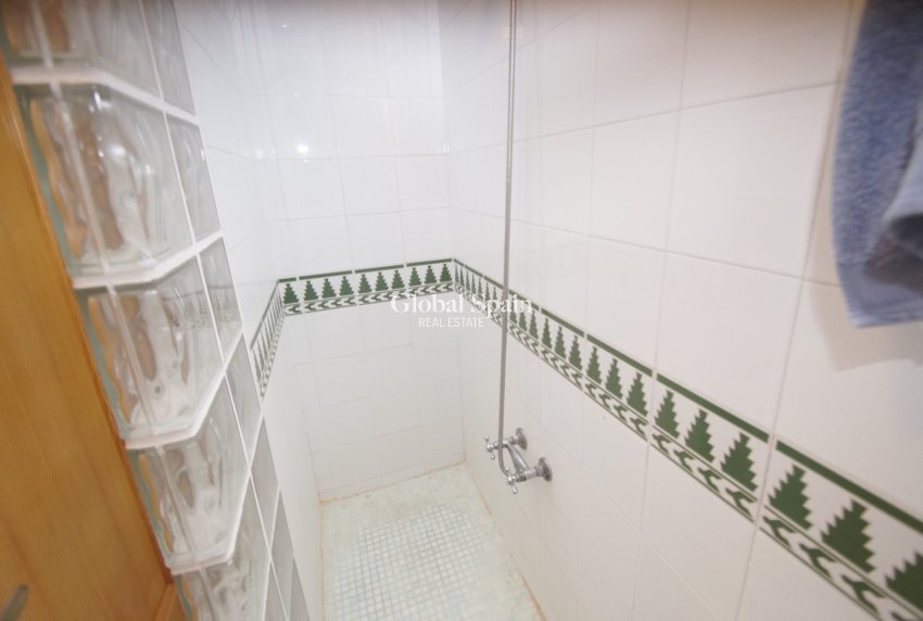 Wederverkoop - APPARTEMENT -
LA MATA - Costa Blanca