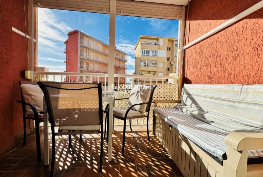 Wederverkoop - APPARTEMENT -
LA MATA - Costa Blanca