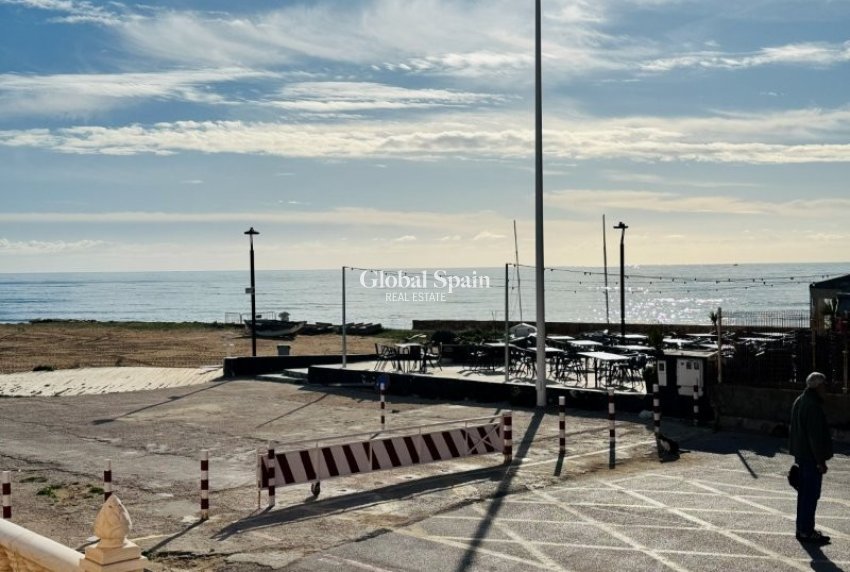 Wederverkoop - APPARTEMENT -
LA MATA - Costa Blanca