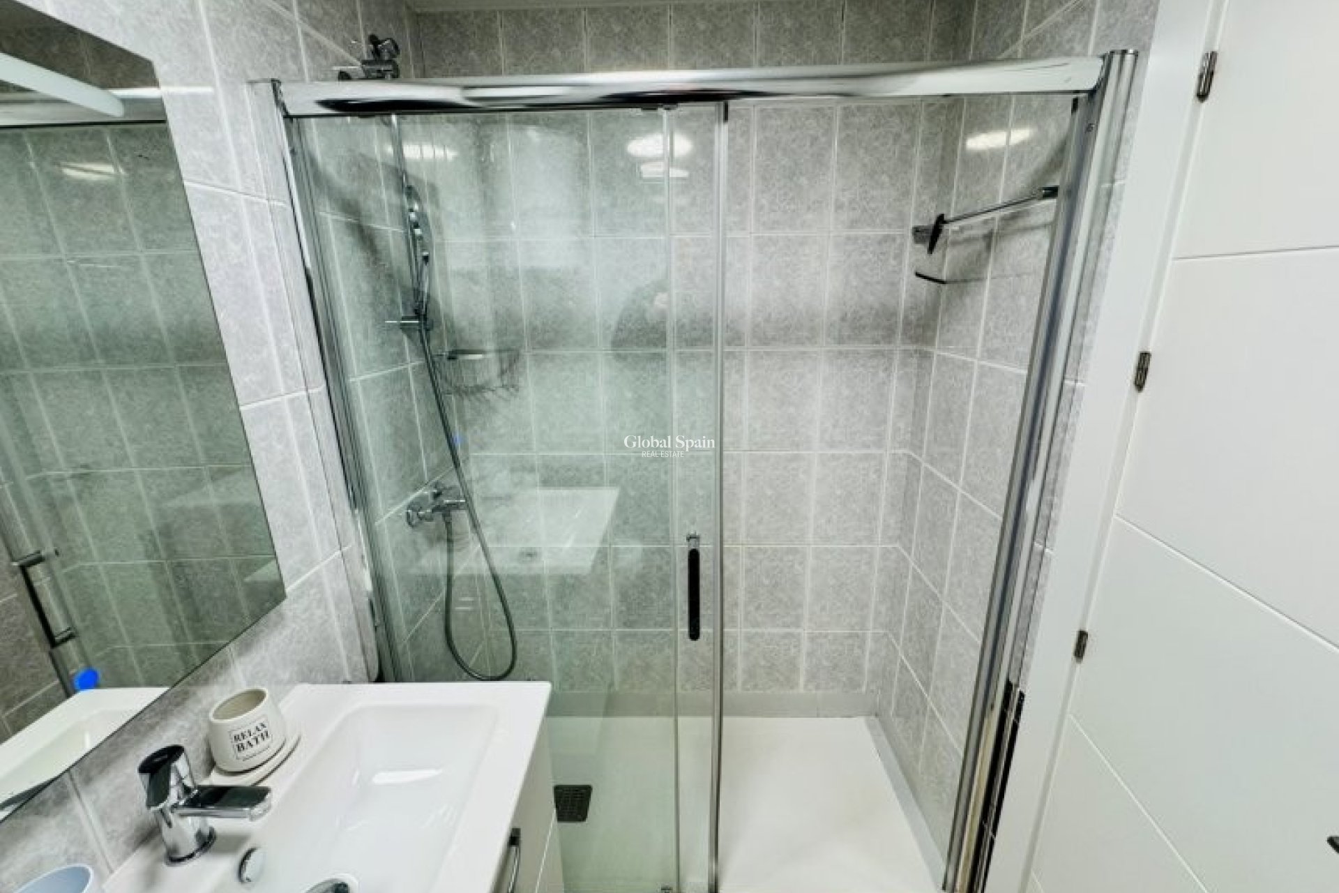 Wederverkoop - APPARTEMENT -
LA MATA - Costa Blanca