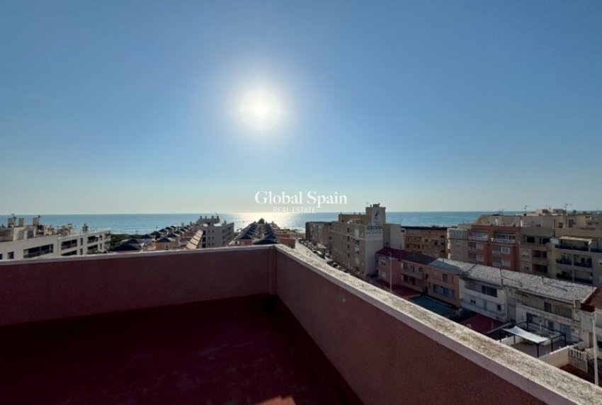 Wederverkoop - APPARTEMENT -
LA MATA - Costa Blanca