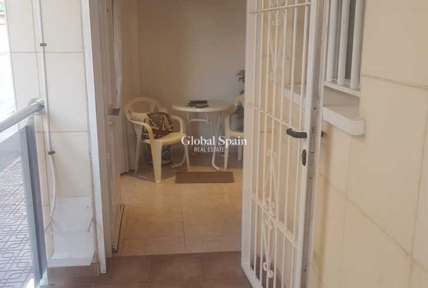 Wederverkoop - APPARTEMENT -
LA MATA - Costa Blanca