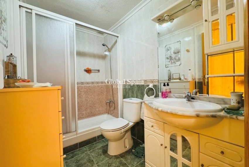 Wederverkoop - APPARTEMENT -
LA MATA - Costa Blanca