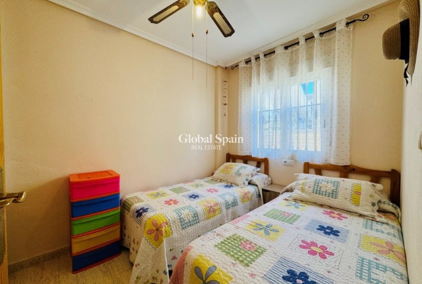 Wederverkoop - APPARTEMENT -
LA MATA - Costa Blanca