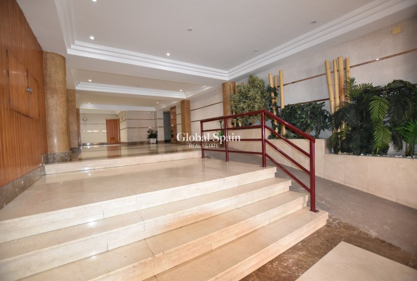 Wederverkoop - APPARTEMENT -
LA MATA - Costa Blanca