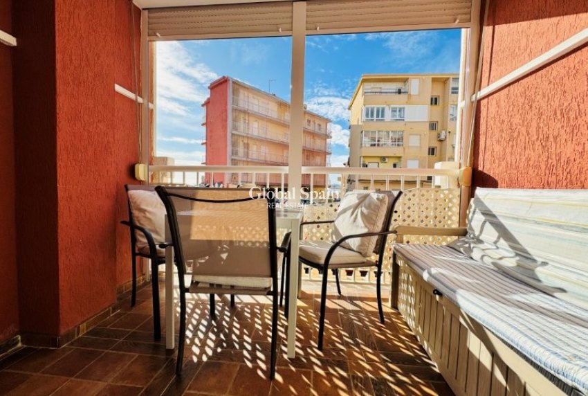 Wederverkoop - APPARTEMENT -
LA MATA - Costa Blanca