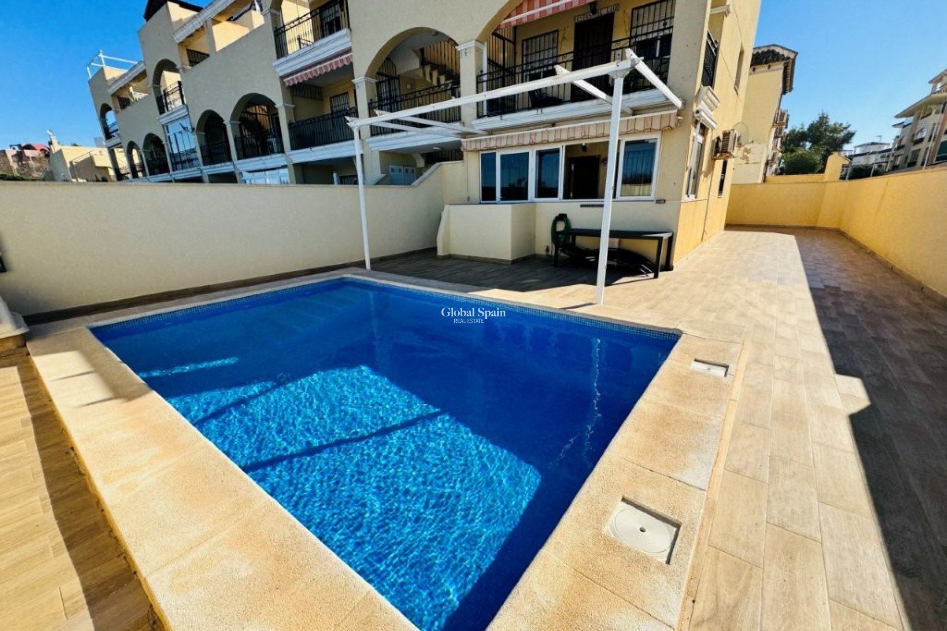 Wederverkoop - APPARTEMENT -
LA MATA - Costa Blanca