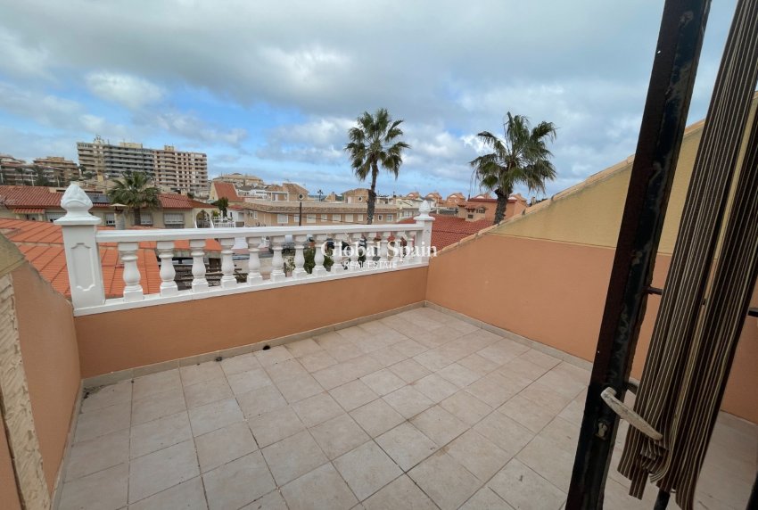 Wederverkoop - APPARTEMENT -
LA MATA - Costa Blanca