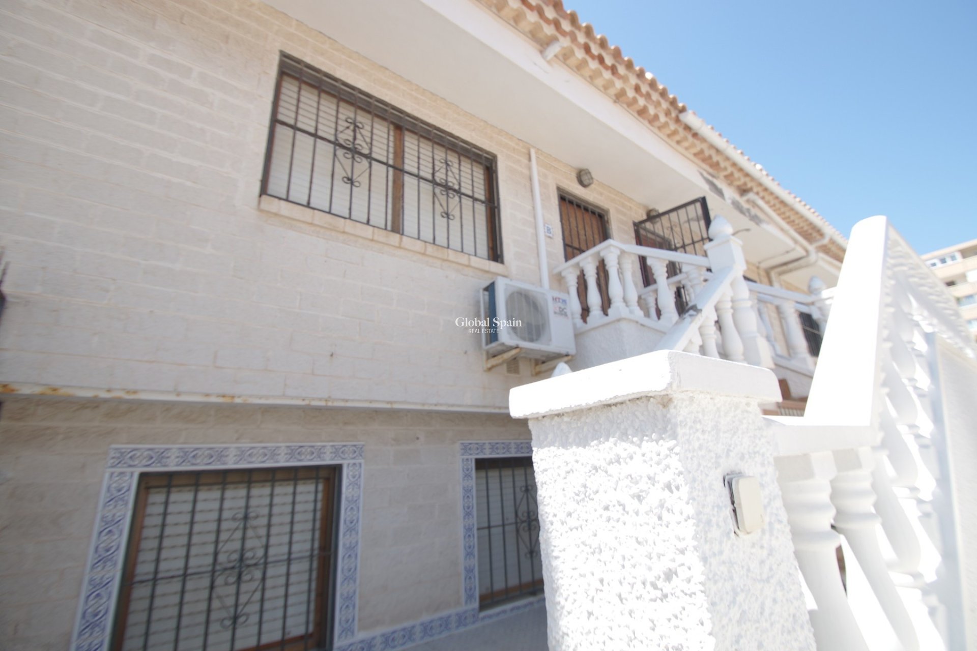 Wederverkoop - APPARTEMENT -
LA MATA - Costa Blanca