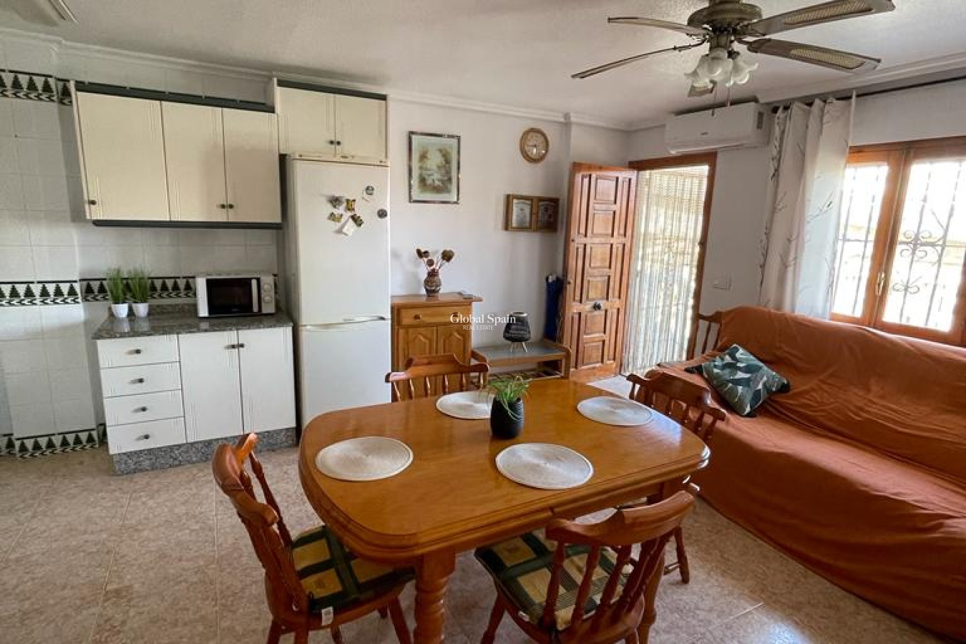 Wederverkoop - APPARTEMENT -
LA MATA - Costa Blanca