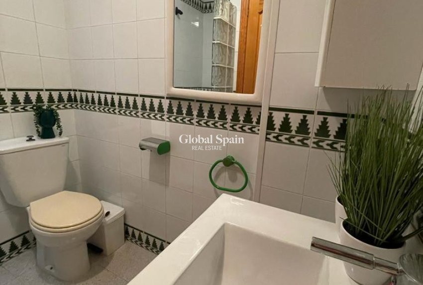 Wederverkoop - APPARTEMENT -
LA MATA - Costa Blanca