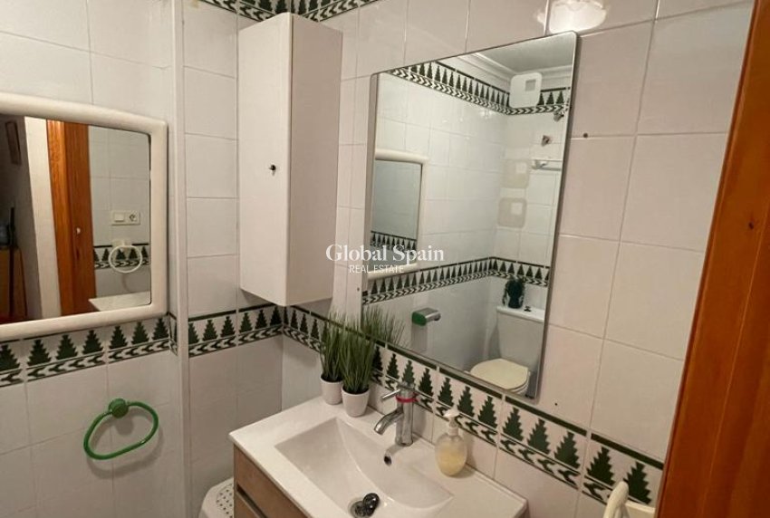 Wederverkoop - APPARTEMENT -
LA MATA - Costa Blanca