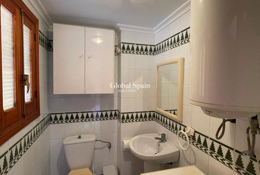 Wederverkoop - APPARTEMENT -
LA MATA - Costa Blanca