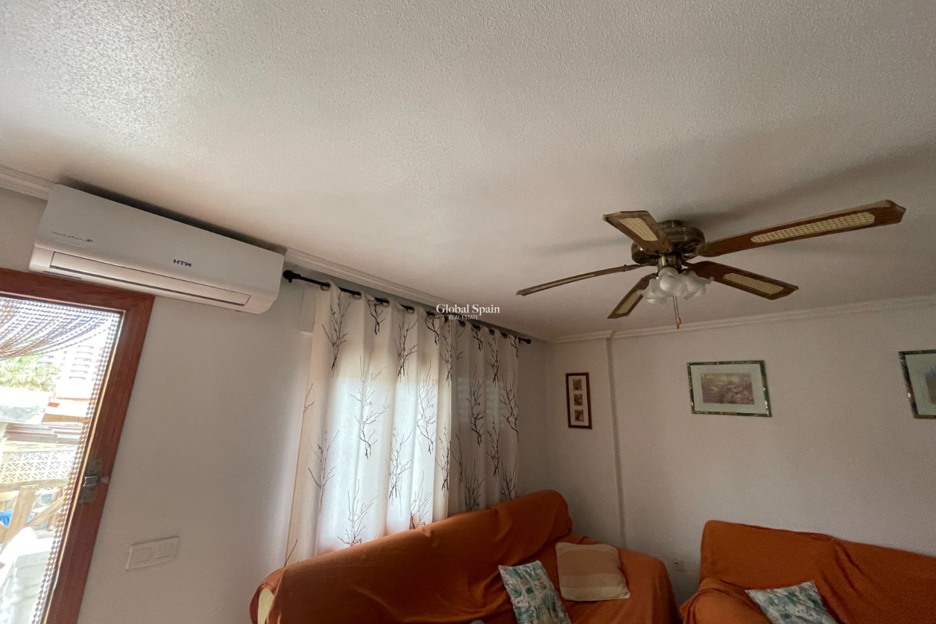 Wederverkoop - APPARTEMENT -
LA MATA - Costa Blanca