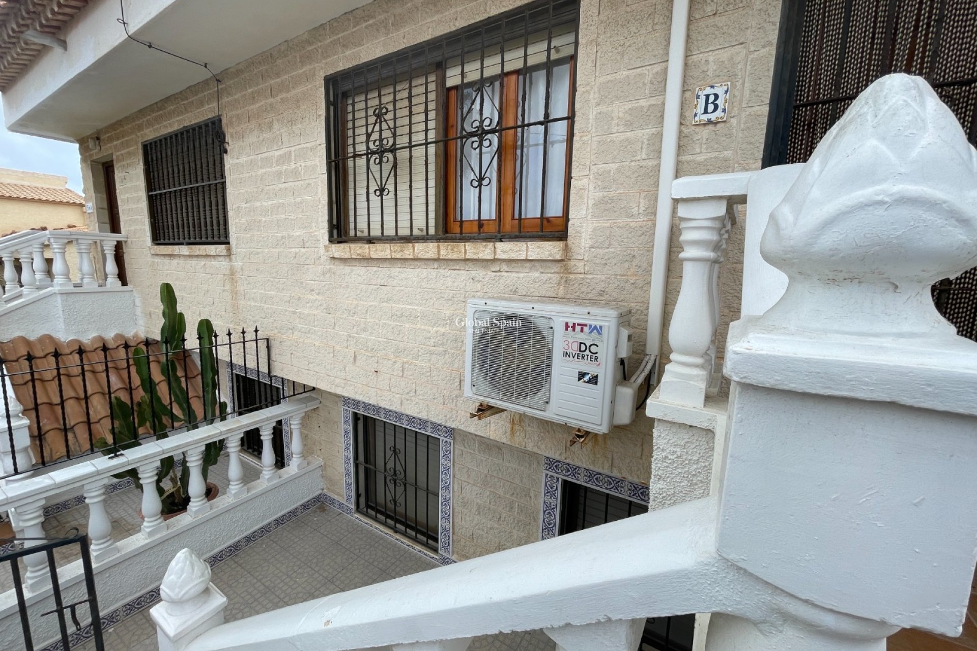 Wederverkoop - APPARTEMENT -
LA MATA - Costa Blanca