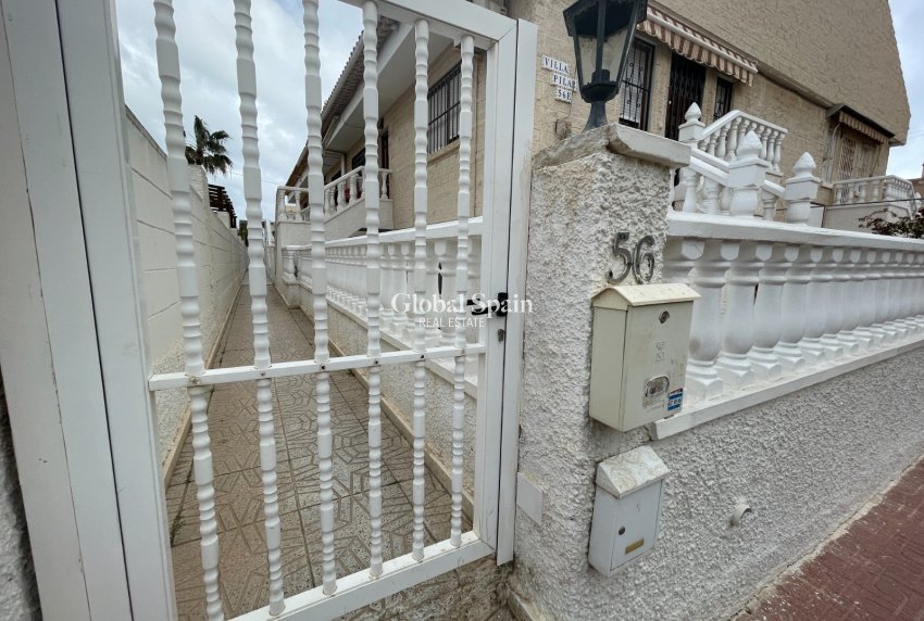 Wederverkoop - APPARTEMENT -
LA MATA - Costa Blanca