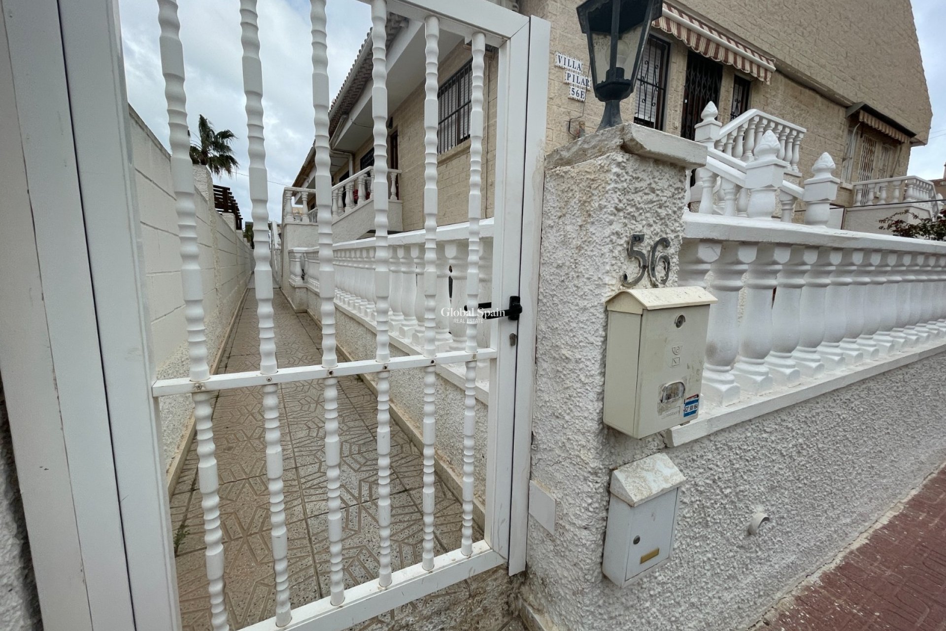 Wederverkoop - APPARTEMENT -
LA MATA - Costa Blanca