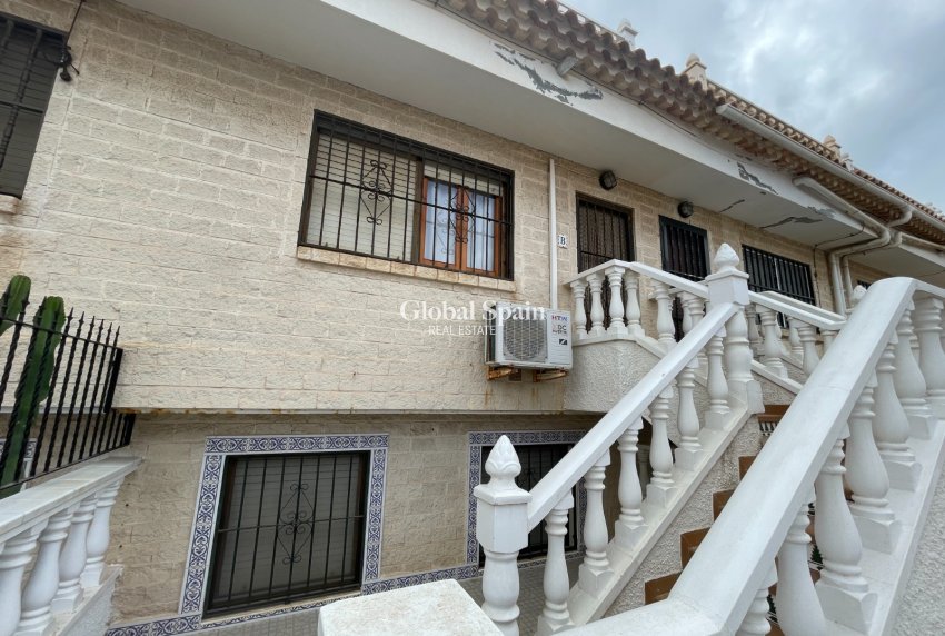 Wederverkoop - APPARTEMENT -
LA MATA - Costa Blanca