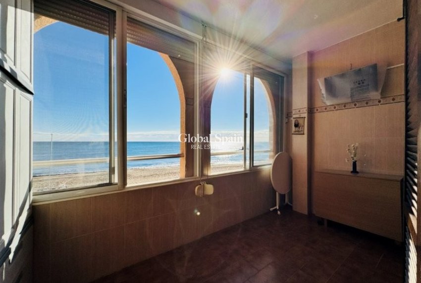 Wederverkoop - APPARTEMENT -
LA MATA - Costa Blanca