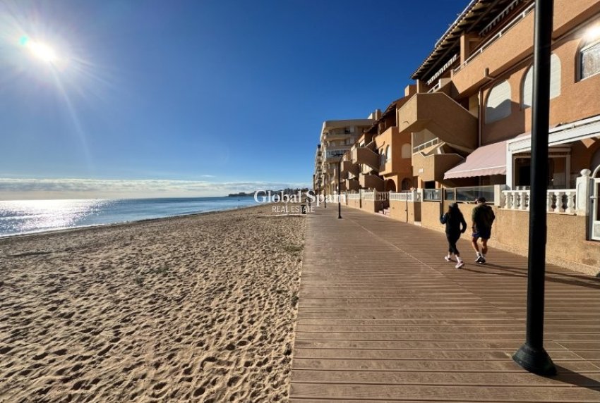 Wederverkoop - APPARTEMENT -
LA MATA - Costa Blanca