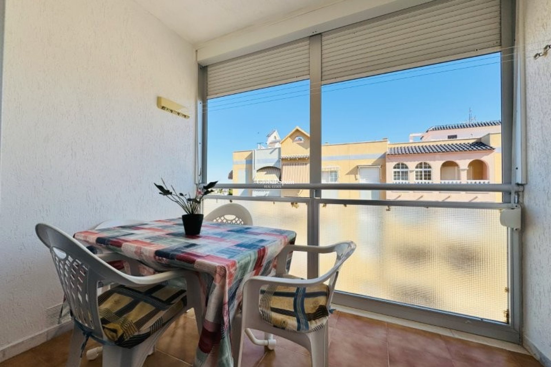 Wederverkoop - APPARTEMENT -
LA MATA - Costa Blanca