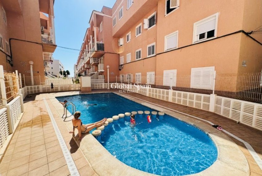 Wederverkoop - APPARTEMENT -
LA MATA - Costa Blanca