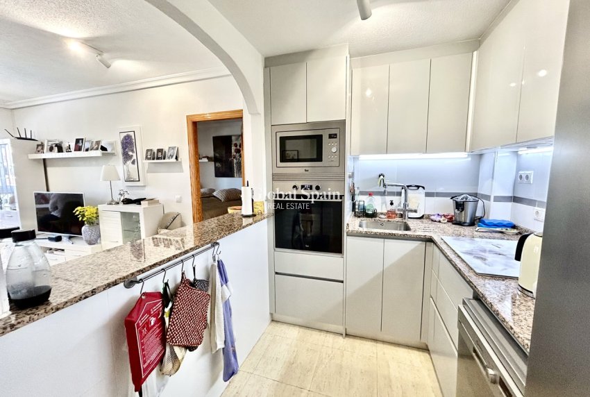 Wederverkoop - APPARTEMENT -
LA MATA - Costa Blanca