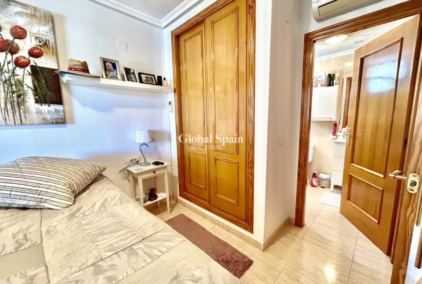 Wederverkoop - APPARTEMENT -
LA MATA - Costa Blanca