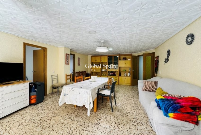 Wederverkoop - APPARTEMENT -
LA MATA - Costa Blanca
