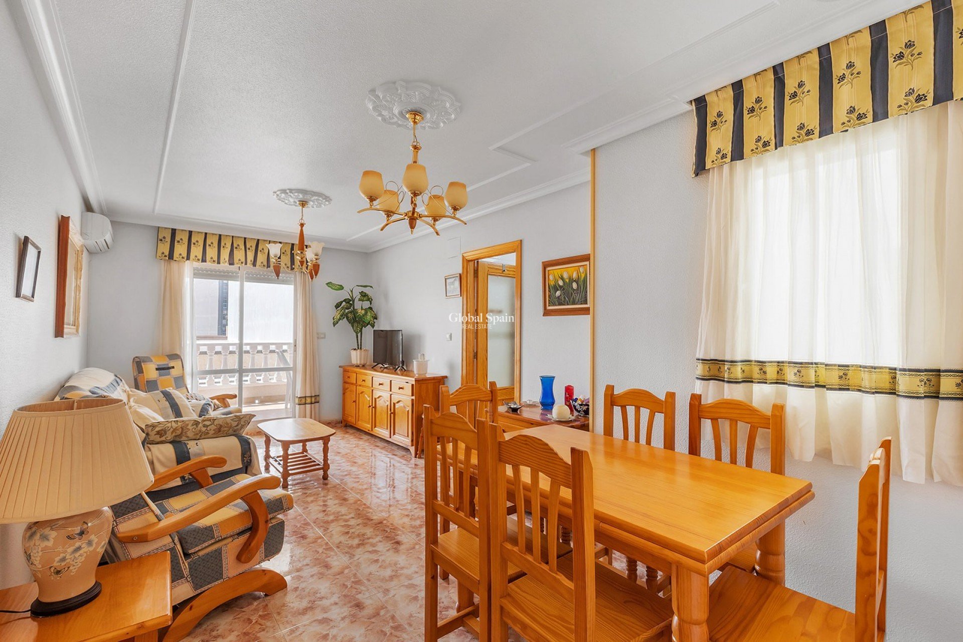 Wederverkoop - APPARTEMENT -
LA MATA - Costa Blanca