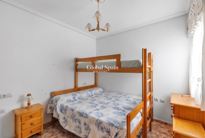 Wederverkoop - APPARTEMENT -
LA MATA - Costa Blanca
