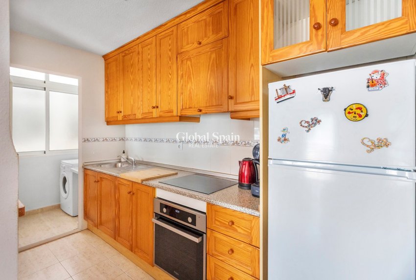 Wederverkoop - APPARTEMENT -
LA MATA - Costa Blanca