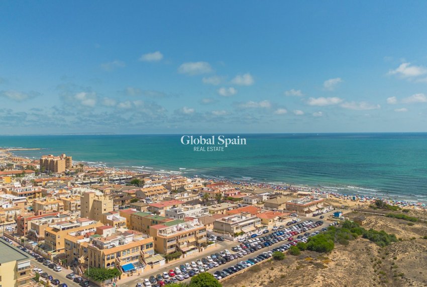 Wederverkoop - APPARTEMENT -
LA MATA - Costa Blanca